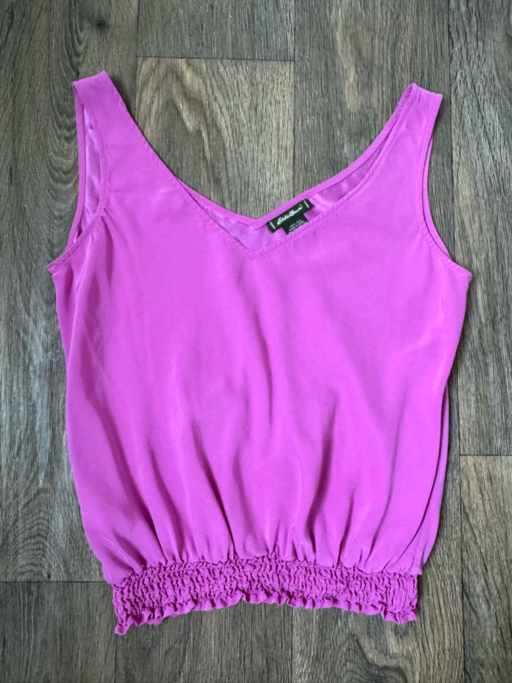 Eddie Bauer 100% Silk Pink Purple Smocked Hem Sleeveless V-Neck Blouse M